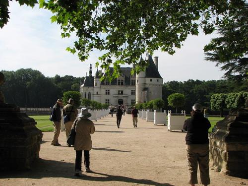 chenonceau_100.JPG - THE ENTRANCE TO THE CHATEAU