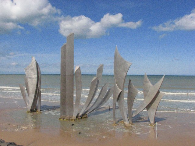 normandy_081.JPG - THE SEA SHORE MONUMENT TO THE RANGERS WHO FOUGHT AT POINTE DU HOC